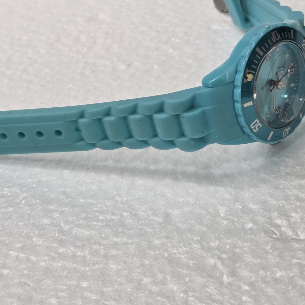 Ice Women's Watch in Aqua Blue - Picture 4 of 4